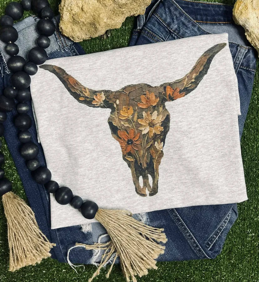 Wildflower Bull skull (Gildan Tee)