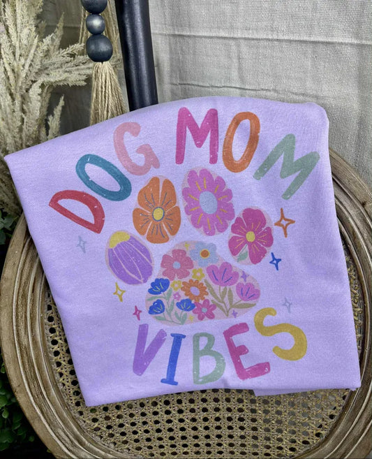 Dog Mom Vibes (Gildan Tee)