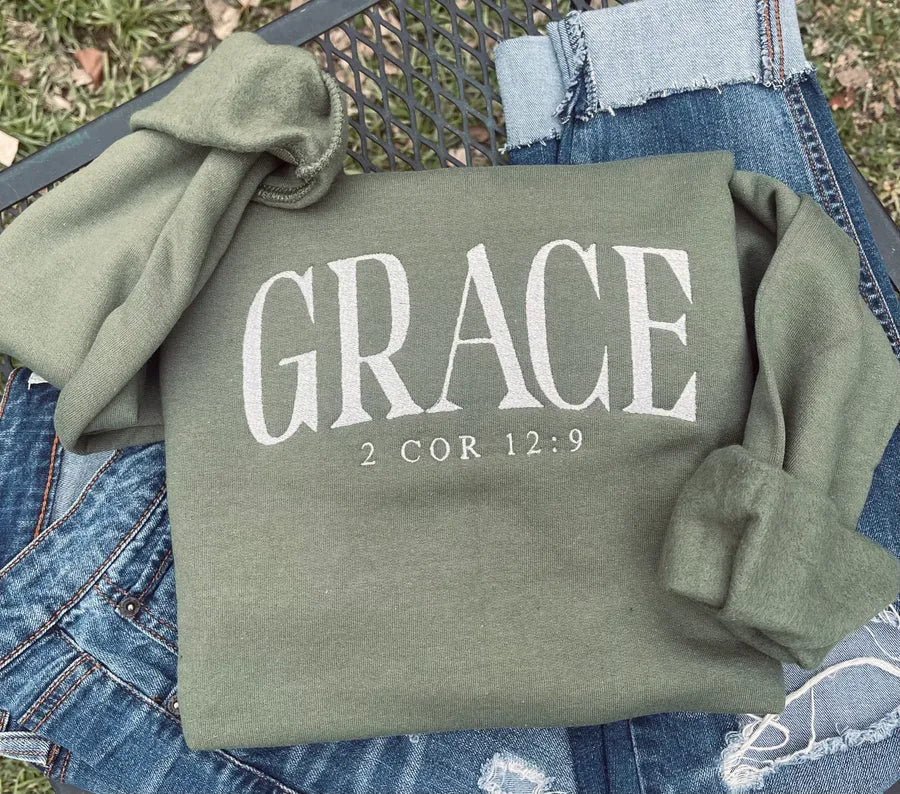 Grace Embroidery Sweatshirt